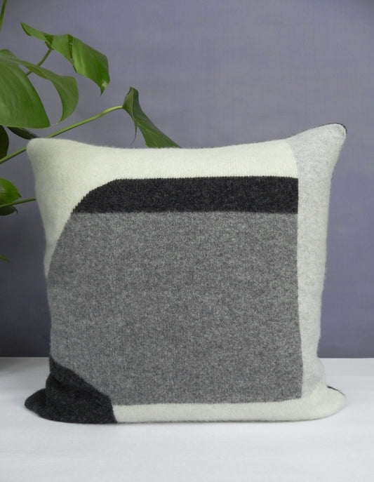 Gentle slope Mono cushion cover